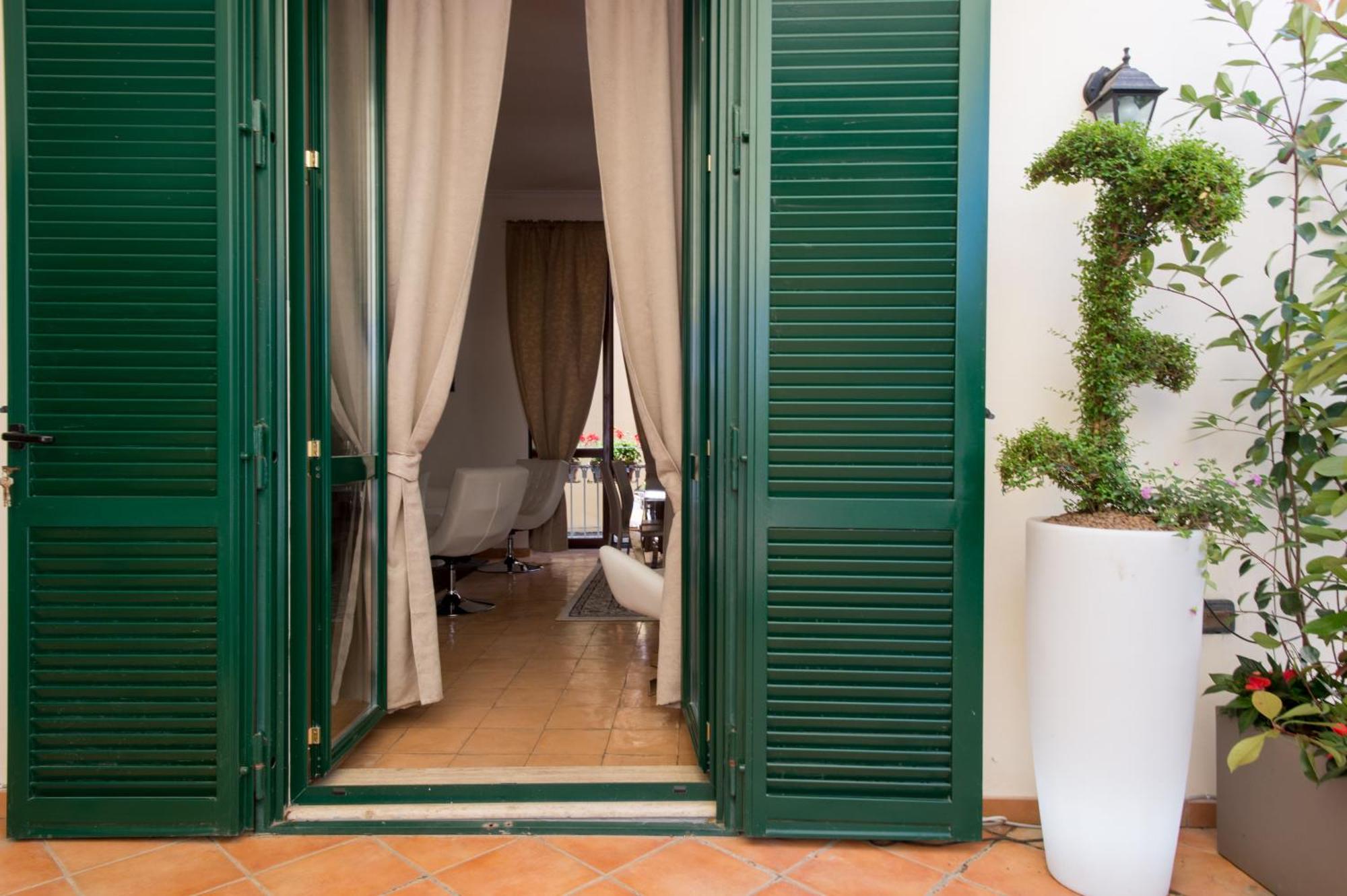 סלרנו Boutique Apartment Al Duomo מראה חיצוני תמונה